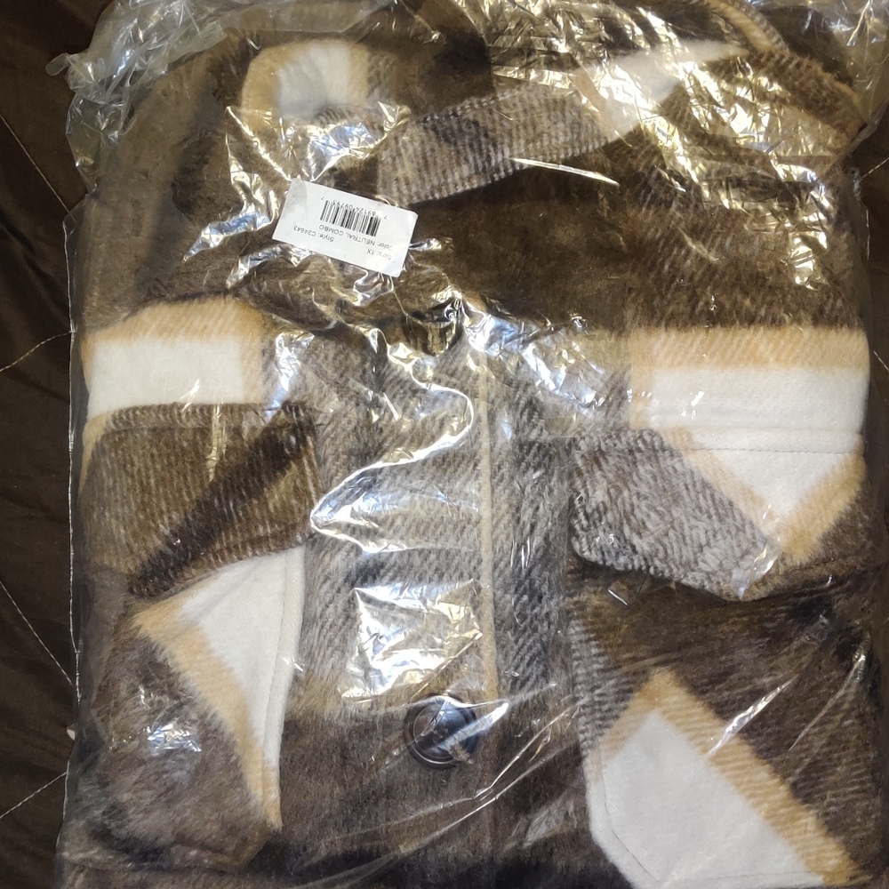 Plaid Shacket Flannel - Picture 14 of 16